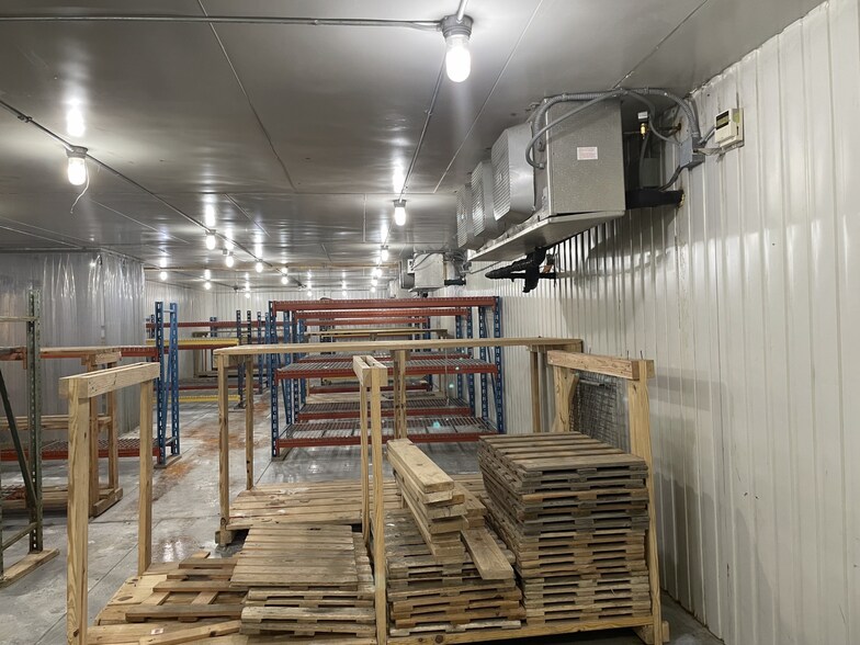 More Photos Of 1155 W Osr, Bryan Distribution For Lease