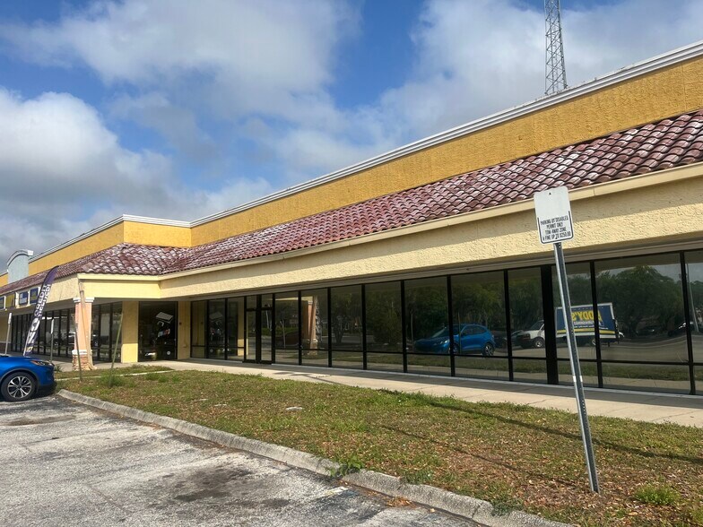 More Photos Of 1808-1914 James L Redman Pky, Plant City Unknown For Lease