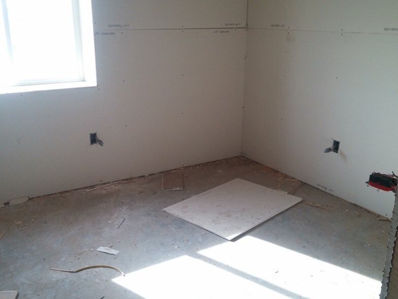 More Photos Of 13545 Bassett Ln, Williston Warehouse For Sale