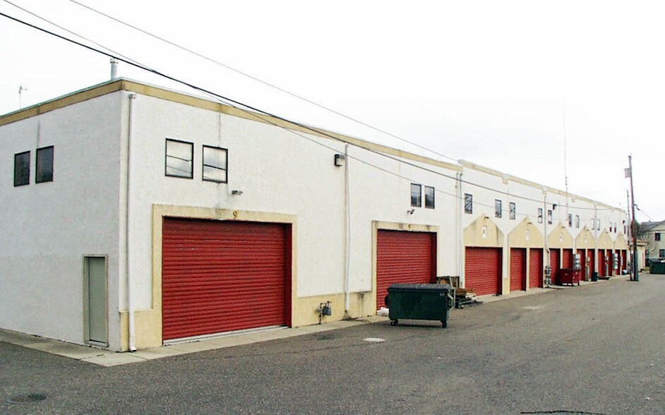 More Photos Of 711 N Main St, Pleasantville General Retail For Lease