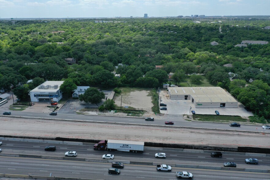 More Photos Of 11930 Interstate 35 hwy, Austin Land For Lease