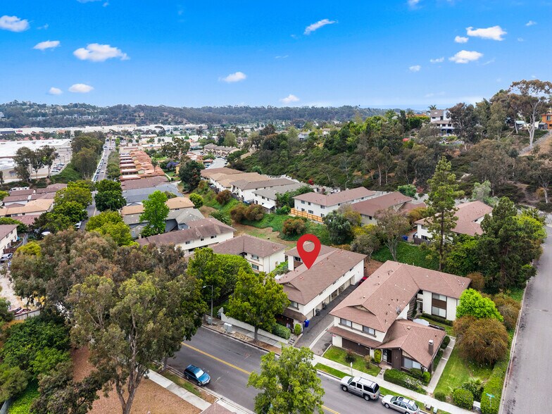 More Photos Of 2139 Via Esmarca, Oceanside Apartments For Sale