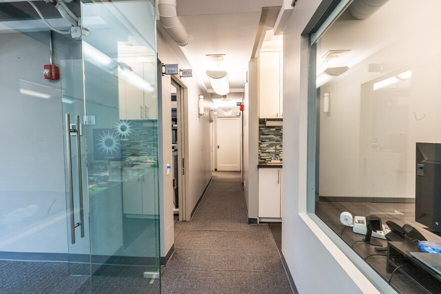 More Photos Of 104-110 E 40th St, New York Medical For Sale