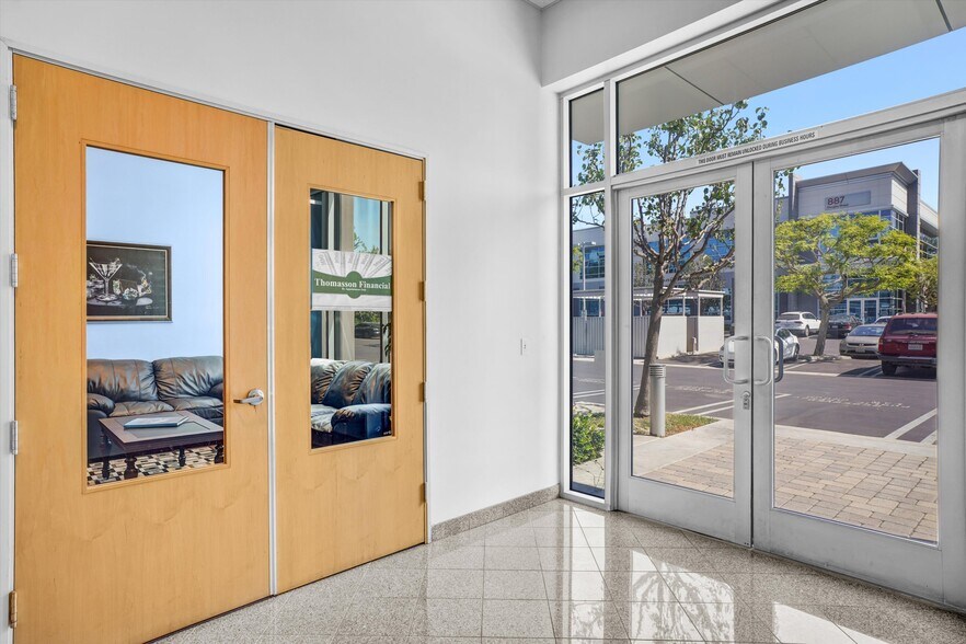More Photos Of 863-885 N Douglas St, El Segundo Office For Sale