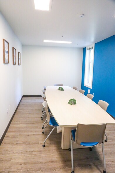 More Photos Of 160 NW Gilman Blvd, Issaquah Office For Lease