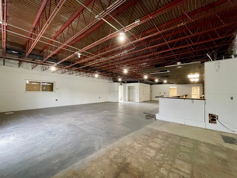 More Photos Of 2323 Dayton St, Aurora Freestanding For Lease