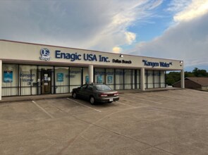 More Photos Of 545 Rowlett Rd, Garland Freestanding For Sale