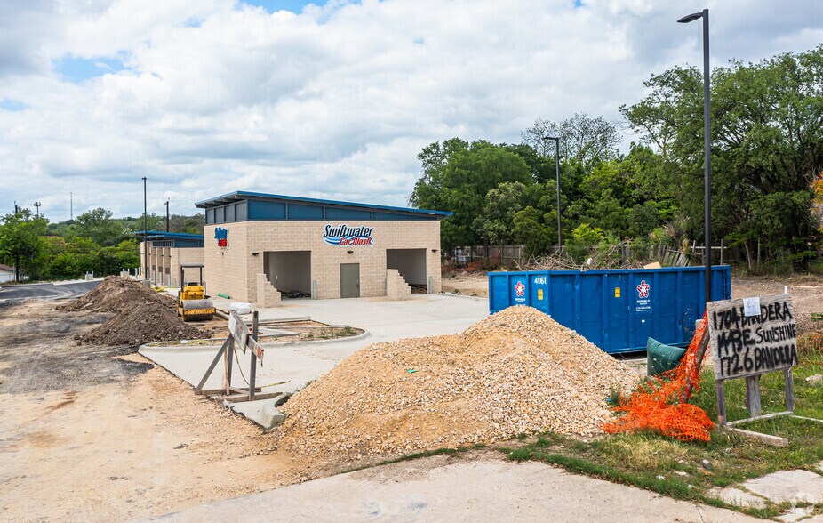 More Photos Of 1443 E Sunshine Dr, San Antonio Carwash For Sale