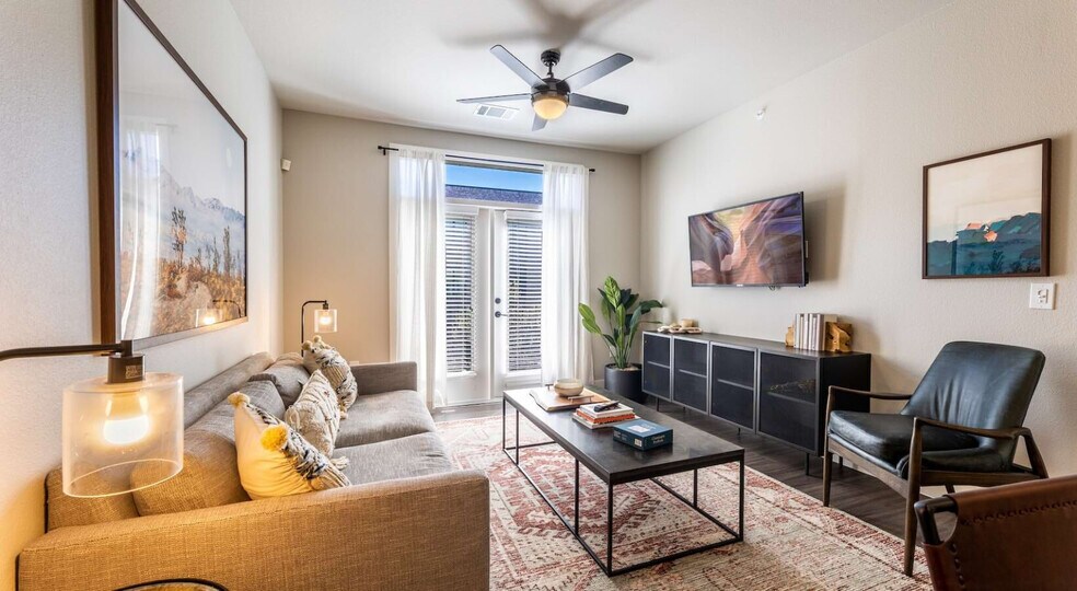 More Photos Of 4910 E 7th St, Austin Coworking Space