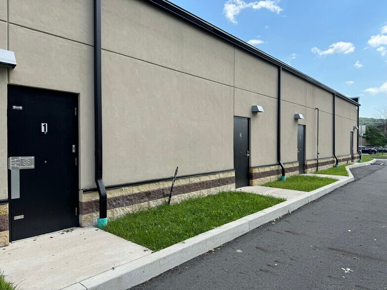 More Photos Of 812 Hunter Hwy, Tunkhannock General Retail For Sale