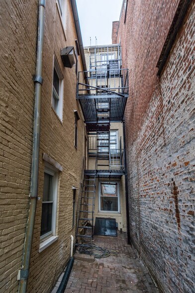 More Photos Of 115 W Mulberry St, Baltimore Office Residential For Sale