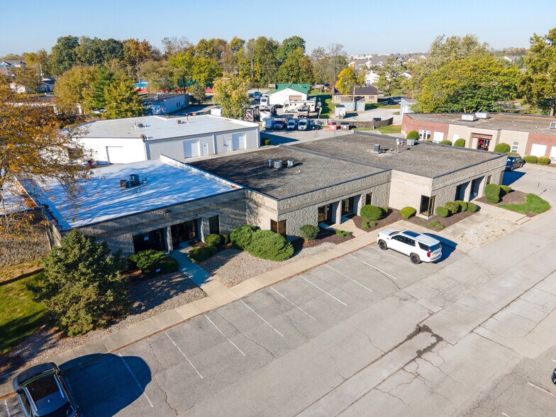 More Photos Of 1044-1046 Summit Dr, Carmel Light Distribution For Lease