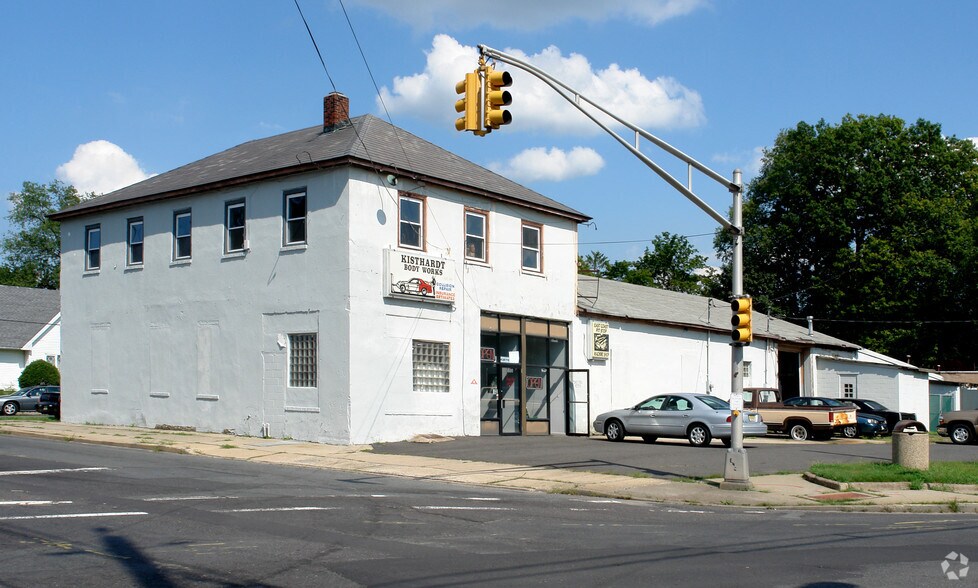 Primary Photo Of 1600 Chambers St, Hamilton Auto Repair For Sale