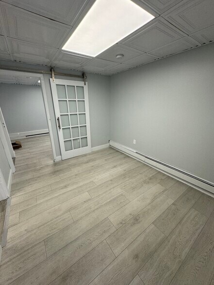 More Photos Of 440 Ridge Rd, Lyndhurst Apartments For Lease