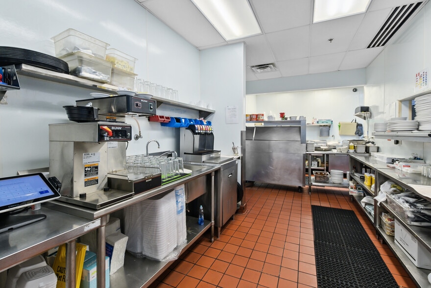 More Photos Of 3422 W 95th St, Evergreen Park Restaurant For Sale