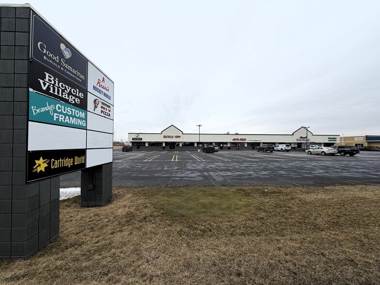 More Photos Of 5671-5719 Bay Rd, Saginaw Unknown For Lease
