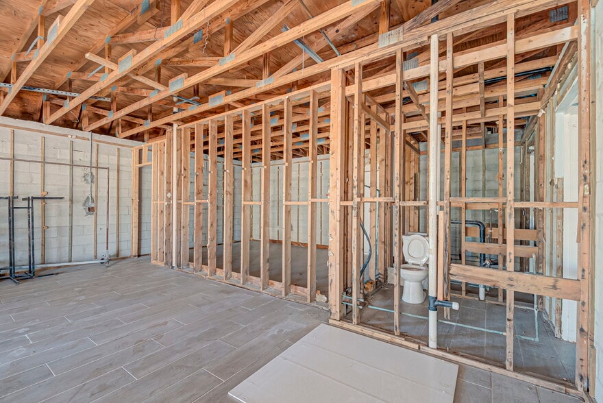 More Photos Of 6101 Estero Blvd, Fort Myers Restaurant For Sale