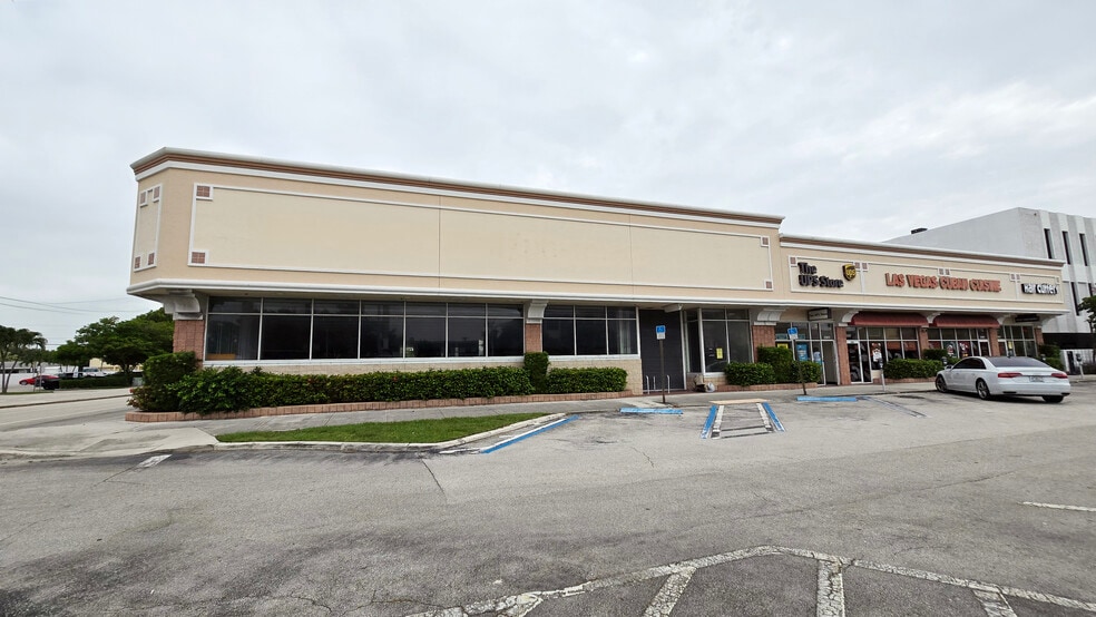 More Photos Of 2801-2811 E Oakland Park Blvd, Fort Lauderdale Storefront For Lease