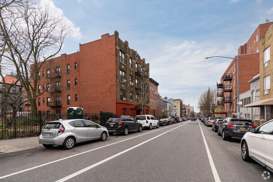 More Photos Of 270 15th St, Brooklyn Apartments For Sale