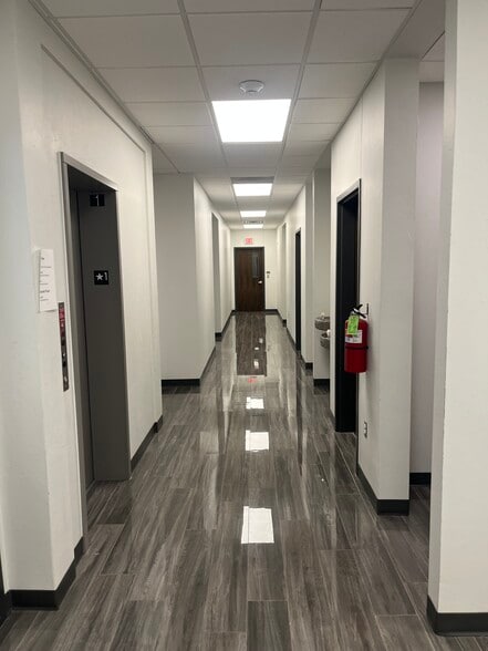More Photos Of 4308 Grant Blvd, Yukon Medical For Sale