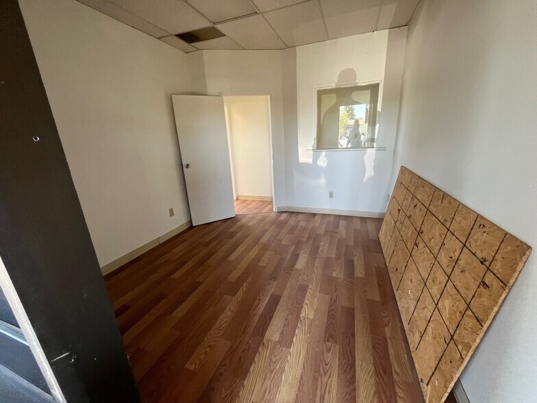 More Photos Of 22706-22762 Aspan St, Lake Forest Unknown For Lease