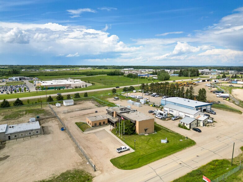 More Photos Of 5516 Industrial Rd, Rocky Rapids Office For Lease