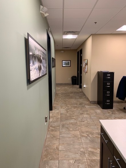 More Photos Of 2060 W Whispering Wind Dr, Phoenix Medical For Sale