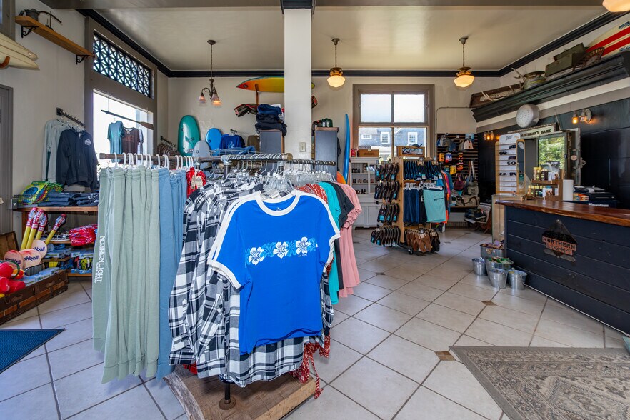 More Photos Of 14435 CA-Hwy 1 Hwy, Petaluma Freestanding For Sale