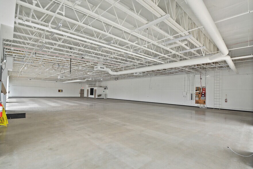 More Photos Of 1951 W La Habra Blvd, La Habra Freestanding For Lease