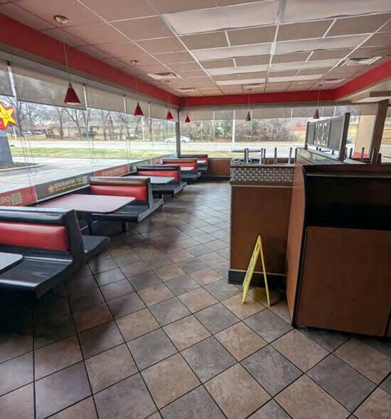 More Photos Of 8021 State Ave, Kansas City Fast Food For Lease