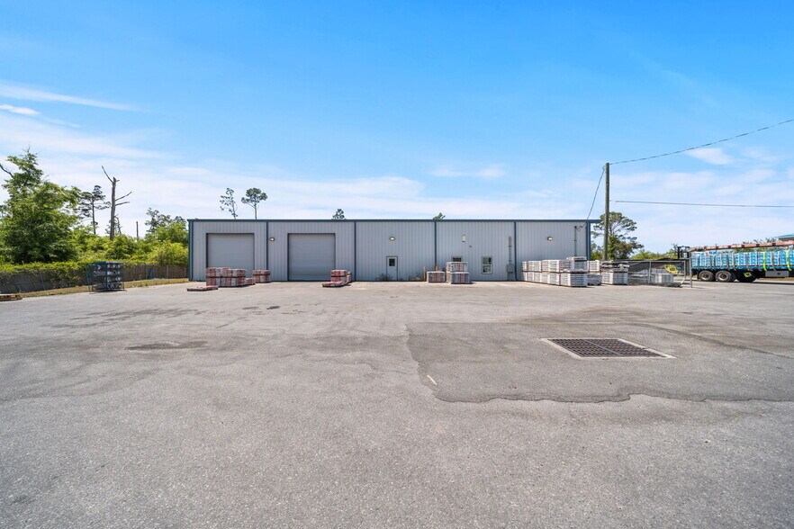 More Photos Of 900 E Baldwin Rd, Panama City Industrial For Sale