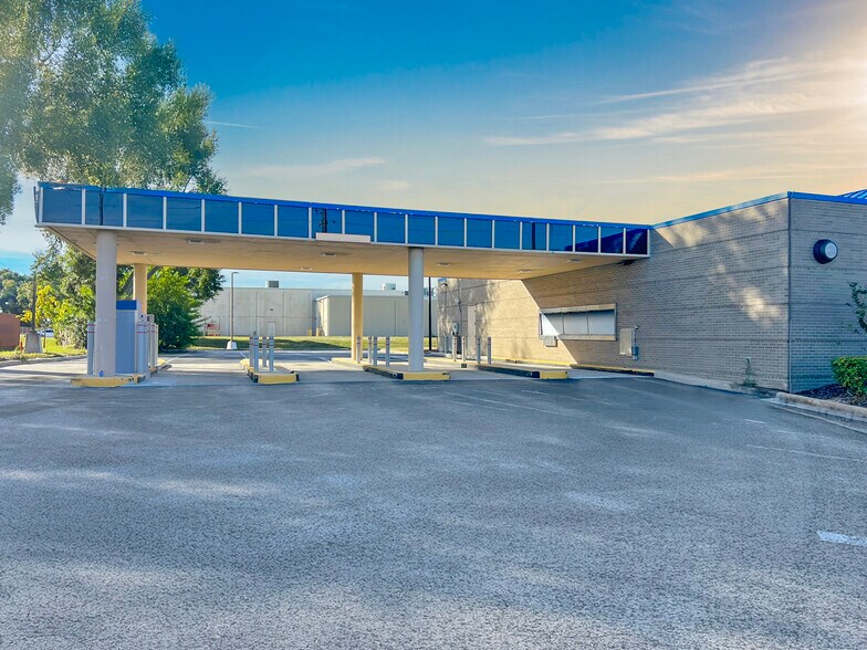 More Photos Of 3010 Cypress Gardens Blvd, Winter Haven Bank For Sale