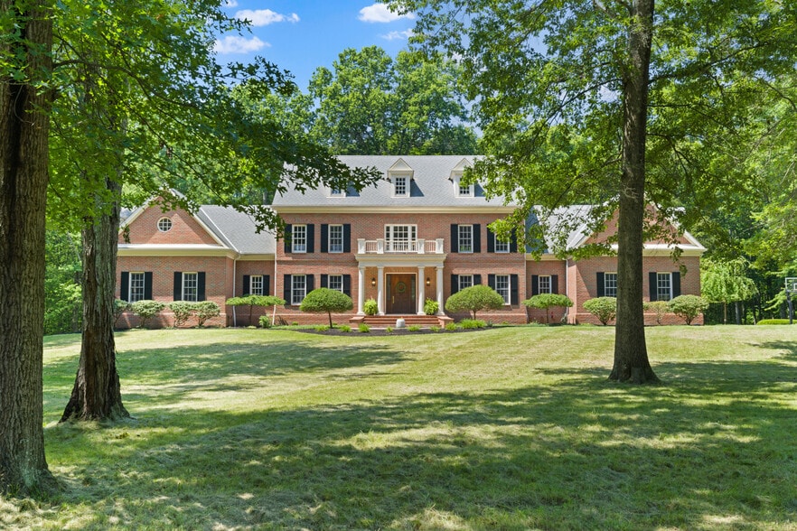 More Photos Of 5455 Plantation Rd, Sunbury Lodge Meeting Hall For Sale