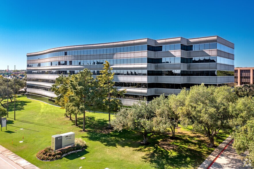 More Photos Of 122 W John Carpenter Fwy, Irving Coworking Space