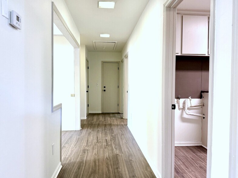 More Photos Of 421 Barony St, Moncks Corner Office For Sale