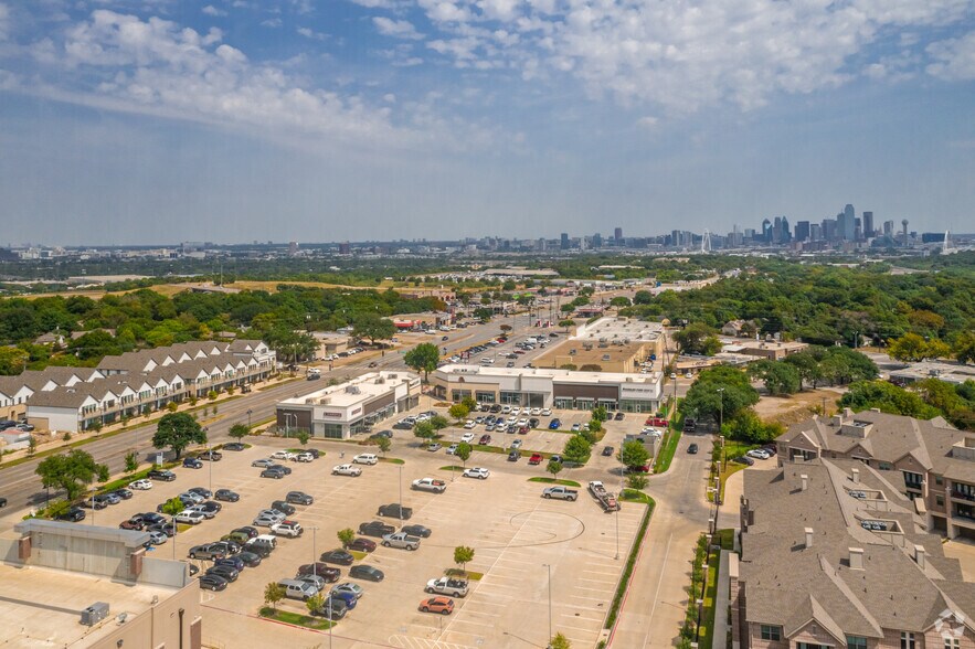 More Photos Of Colorado Blvd @ Fort Worth Ave, Dallas Unknown For Lease