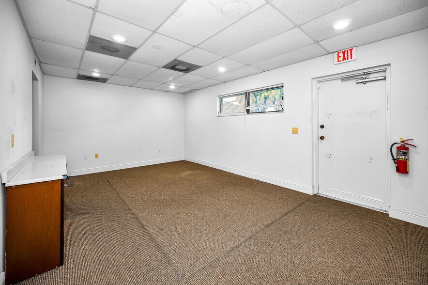 More Photos Of 4021 Central Ave, Saint Petersburg Medical For Lease