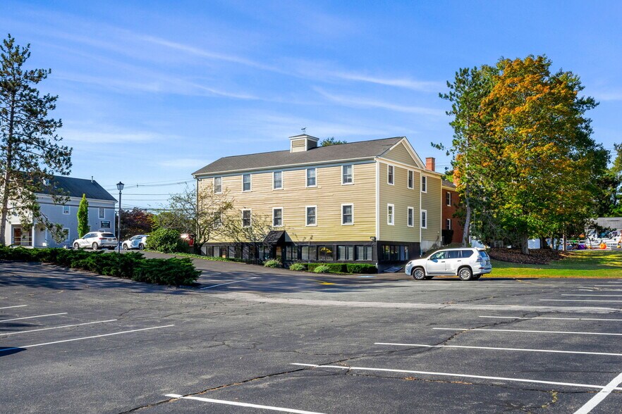 More Photos Of 160 Sylvan St, Danvers Office For Lease