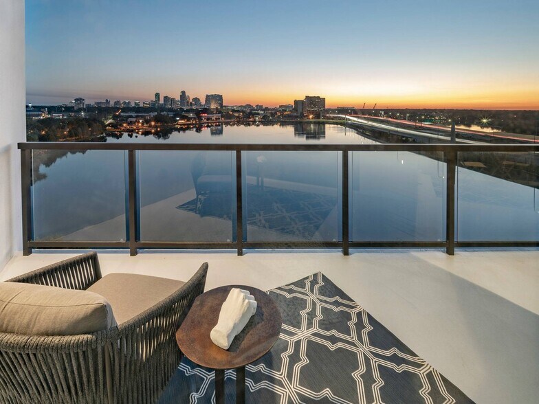 More Photos Of 295 NE Ivanhoe Blvd, Orlando Apartments For Lease