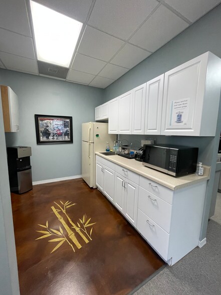 More Photos Of 222 2nd St N, Saint Petersburg Office For Lease