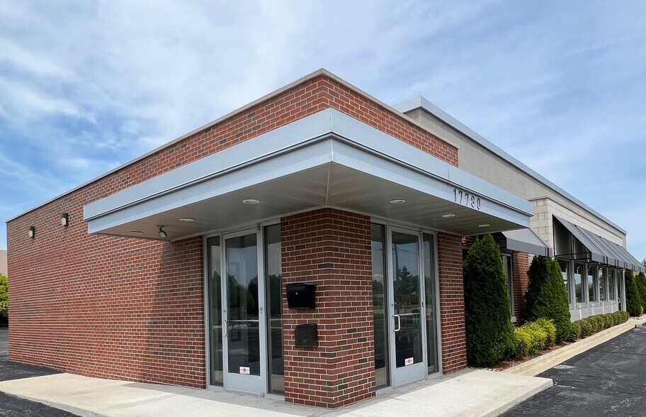 More Photos Of 17780 Fort St, Riverview Restaurant For Sale