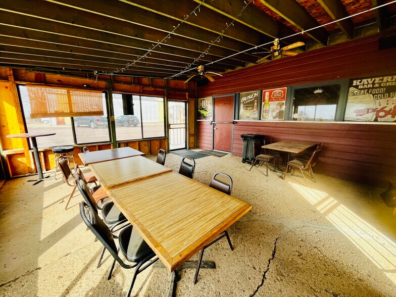 More Photos Of 300 Lincoln Ave, Volin Specialty For Sale