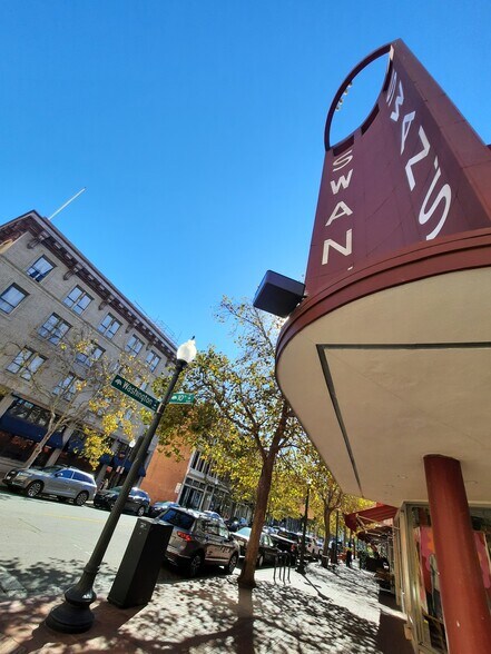 Primary Photo Of 900-948 Clay St, Oakland Unknown For Lease