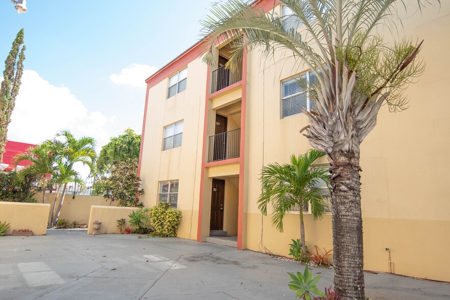 More Photos Of 2130 Avenue S, Riviera Beach Apartments For Sale
