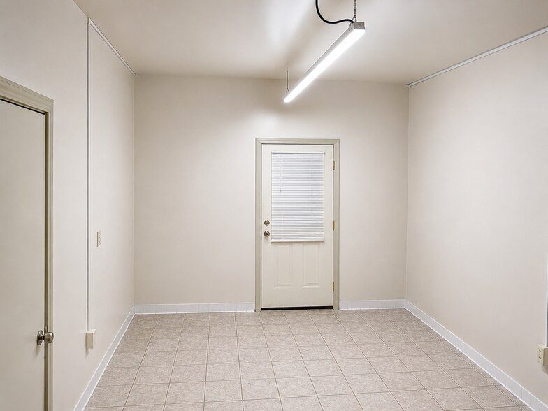 More Photos Of 185 Mason St, Ukiah Storefront Retail Office For Lease