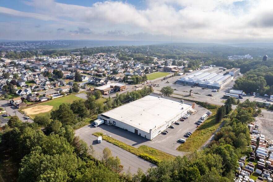 More Photos Of 600 S Poplar St, Hazleton Service For Lease