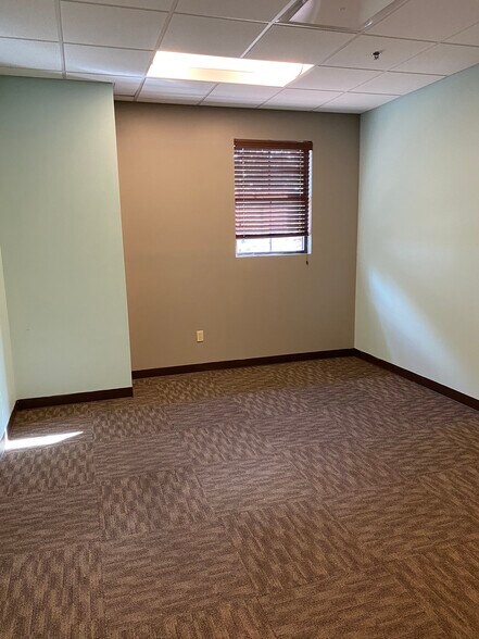 More Photos Of 12001 W Parmer Ln, Cedar Park Office For Lease