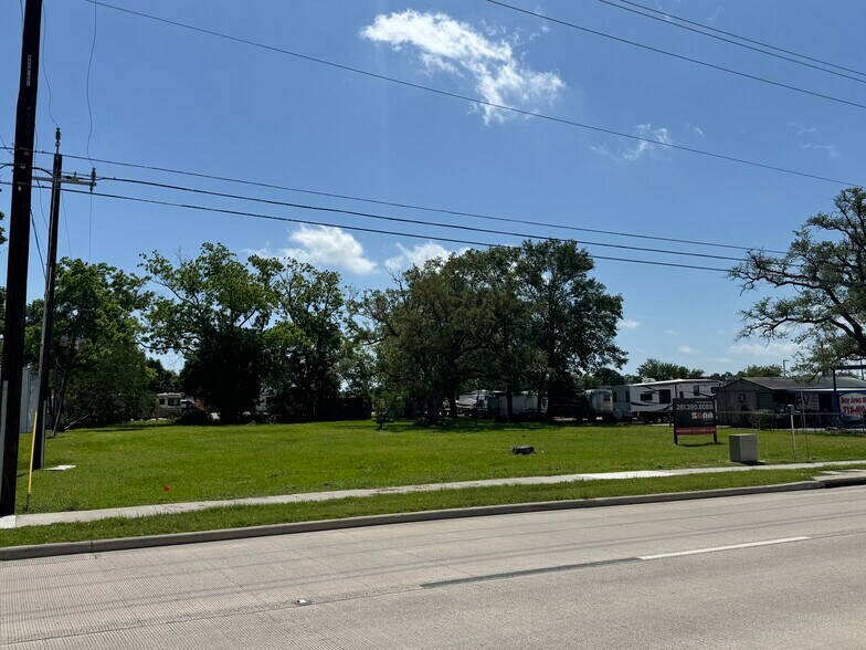 More Photos Of 2818 Bayport Blvd, Seabrook Land For Sale