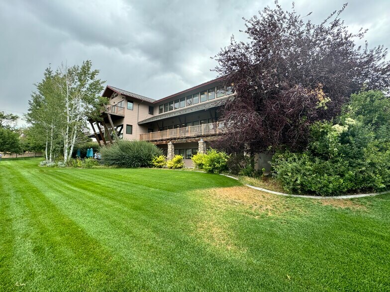 More Photos Of 1425 Higham St, Idaho Falls Office For Sale