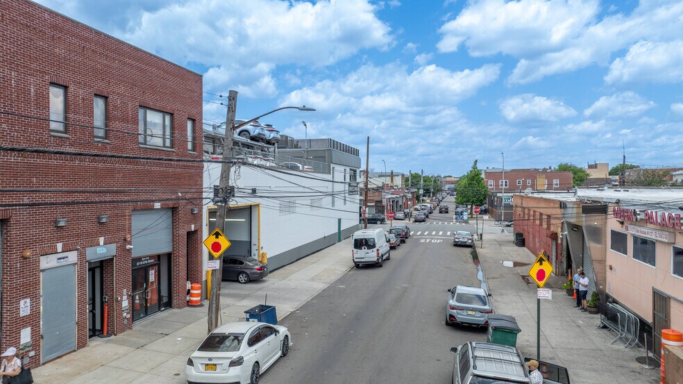 More Photos Of 3718 57th St, Woodside Distribution For Sale